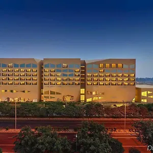 ***** Hotel Vivanta New Delhi, Dwarka India